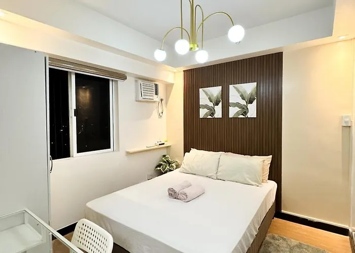 Queen Bed With 1 Bedroom Near Ayala Mall Cloverleaf Balintawak Apartamento