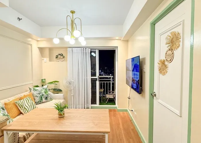 Queen Bed With 1 Bedroom Near Ayala Mall Cloverleaf Balintawak