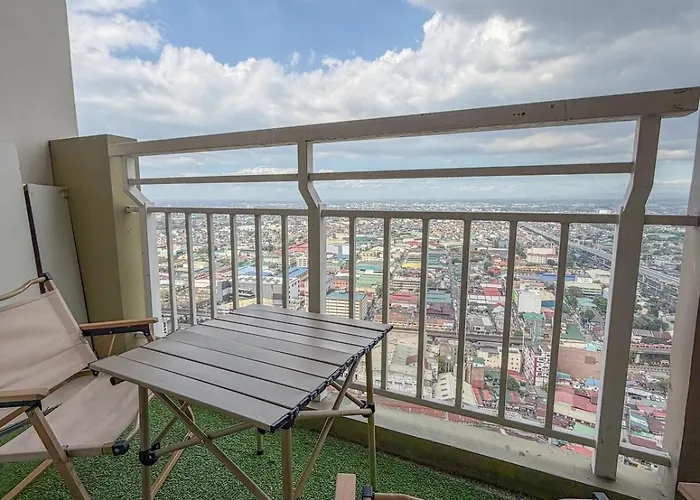 Queen Bed With 1 Bedroom Near Ayala Mall Cloverleaf Balintawak